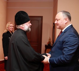 Președintele Igor Dodon s-a întîlnit cu parohul Bisericii „Tuturor sfinţilor” din orașul Minsk, protoiereul Fiodor Povnîi