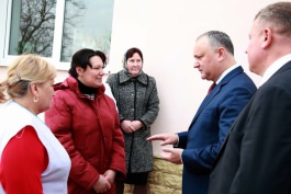 Президент страны посетил детский сад села Петрешть
