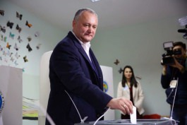 Президент Республики Молдова проголосовал в ходе референдума по отзыву с занимаемой должности генерального примара муниципия Кишинев