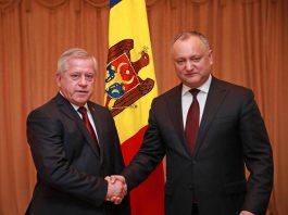 Игорь Додон встретился с Анатолием Кирилловичем Кинахом, главой Украинского союза промышленников и предпринимателей (УСПП), бывшим премьер-министром Украины.