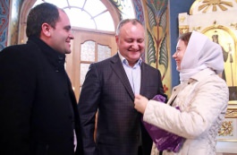 Президент страны принял участие в литургии в церкви Успения Пресвятой Богородицы в селе Гайдар