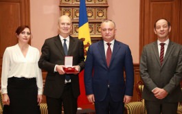 Ambasadorul Republicii Franceze a primit distincția „Ordinul de Onoare” din partea Președintelui Republicii Moldova