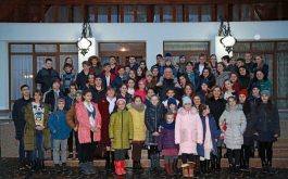 Dozens of children from both banks of the Dniester visited the President's residence in Chisinau and Condrita