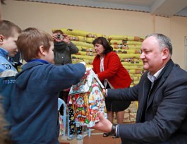  Игорь Додон посетил детские садики сел Вэдень и Воловица, Сорокского района 