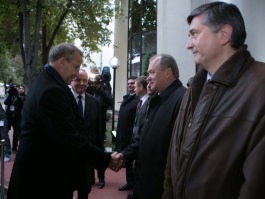 Președintele Nicolae Timofti a participat la ceremonia primirii oficiale a președintelui Estoniei, Toomas Hendrik Ilves
