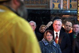 Președintele Republicii Moldova a participat la Liturghia de la Catedrala „Nașterea Domnului”
