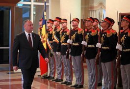 Președintele ţării întreprinde o vizită de lucru la Moscova  