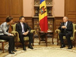 Президент Николае Тимофти провел встречу с министром иностранных дел Болгарии Кристианом Вигениным