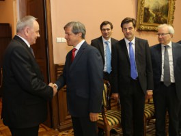 Nicolae Timofti a avut o întrevedere cu Dacian Cioloş, Comisarul European pentru Agricultură şi Dezvoltare Rurală
