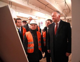 The President of the Republic of Moldova, Igor Dodon, together with the former Ambassador of the Republic of Turkey Hulusi Kilic, started the work on the repair and restoration of the building of the Presidency of the Republic of Moldova.