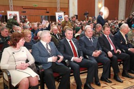 Igor Dodon a participat la festivitatea cu prilejul Zilei veteranilor forțelor armate și organelor de drept   