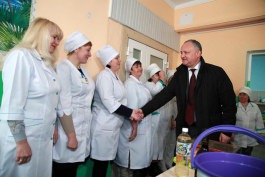 Глава государства принял участие в церемонии открытия восстановленной больницы в селе Каларашовка