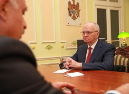 Președintele țării a avut o întrevedere cu Ambasadorul Extraordinar şi Plenipotenţiar al Federaţiei Ruse în Republica Moldova