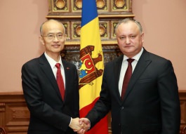 Президент Игорь Додон провел встречу с Чрезвычайным и Полномочным Послом Китайской Народной Республики в Республике Молдова