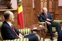 Президент Игорь Додон провел встречу с Чрезвычайным и Полномочным Послом Китайской Народной Республики в Республике Молдова