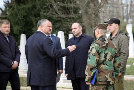 Președintele Igor Dodon a efectuat o vizită la Complexul Memorial „Eternitate” din Chișinău