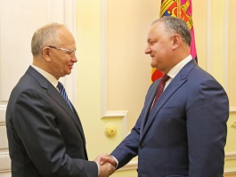 Președintele Moldovei a avut o întrevedere cu Ambasadorul Extraordinar şi Plenipotențiar al Federației Ruse în Republica Moldova, Farit Muhametşin