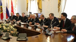 Президент Республики Молдова Игорь Додон провел встречу с губернатором Санкт-Петербурга Георгием Сергеевичем Полтавченко