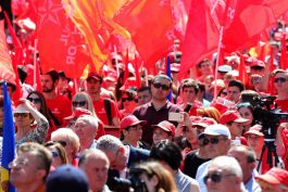 Президент Игорь Додон принял участие в Марше солидарности трудящихся