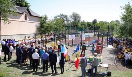 Игорь Додон принял участие в церемонии открытия двух спортивных комплексов в села Конгаз и Копчак (АТО Гагаузия)
