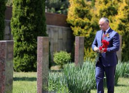 Игорь Додон посетил Мемориальный комплекс «Шерпенский плацдарм»