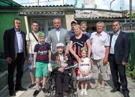 Președintele țării a vizitat unicul veteran de război rămas în viață din satul Copanca, raionul Căușeni