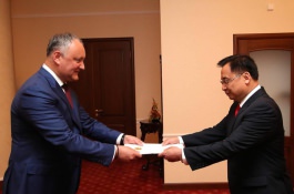 Președintele Moldovei a primit scrisorile de acreditare din partea a trei ambasadori agreați