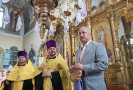 Șeful statului a participat la Festivalul ortodox „Un trandafir, o lumînare pentru Ștefan cel Mare” 