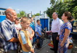 Президент Республики Молдова и Первая Леди страны передали ключи от дома семье Ипати из села Бакчалия