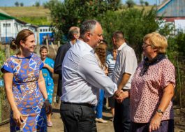 Президент Республики Молдова и Первая Леди страны передали ключи от дома семье Ипати из села Бакчалия
