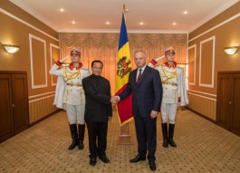 Президент Республики Молдова принял верительные грамоты от Чрезвычайного и Полномочного Посла Республики Индия в нашей стране