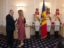Президент Николае Тимофти удостоил государственных наград группу граждан