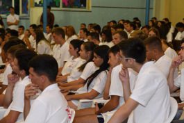 Глава государства принял участие в летней школе молодёжного крыла Партии социалистов «Молодая Гвардия»