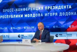 Igor Dodon a susținut o conferință de presă la Moscova