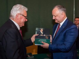 Igor Dodon a participat la prezentarea cărții „Petru Lucinschi. Membru al Biroului Politic și Președinte”