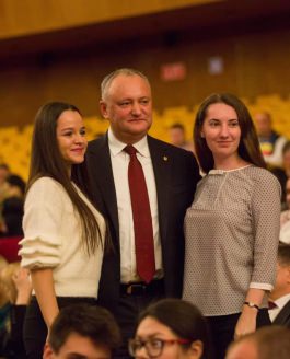 Șeful statului a avut o întrevedere cu diaspora moldovenească din Moscova