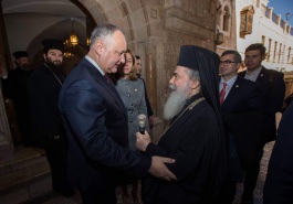 Глава государства провел встречу с Блаженнейшим Феофилом, Патриархом Святого града Иерусалима и всея Палестины