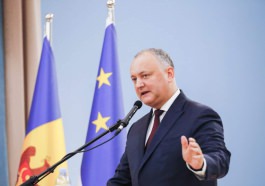Șeful statului a participat la adunarea solemnă cu prilejul marcării a 24 ani de la crearea Unității Teritorial Autonome Găgăuzia
