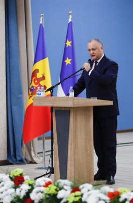 Глава государства принял участие в церемонии празднования 24-й годовщины образования Административно-территориальной единицы Гагаузия