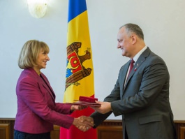 Президент Игорь Додон провел встречу с резидентом-координатором ООН в Молдове Дафиной Герчевой