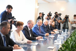 Игорь Додон провел встречу с делегацией Правительства России