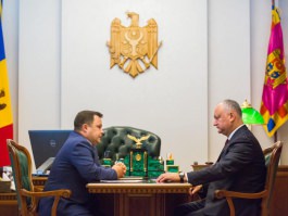 Игорь Додон провел встречу с директором Службы информации и безопасности Александром Есауленко.