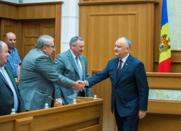 Игорь Додон провел встречу с членами Совета Национальной конфедерации профсоюзов Молдовы.