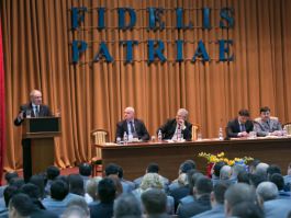President Nicolae Timofti attends meeting of Intelligence Service college