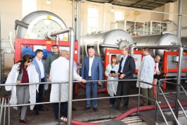 Президент посетил винзавод в селе Валя-Пержей Чимишлийского района