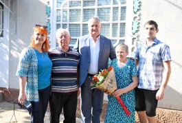 Igor Dodon a oferit ajutor grădiniței „Krasnaia Șapocika” din localitatea Troițcoe