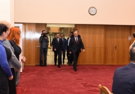 Igor Dodon i-a prezenentat pe noul prim-ministru, ministrul Afacerilor Interne, ministrul Finanţelor și ministrul Apărării angajaților instituțiilor de resort