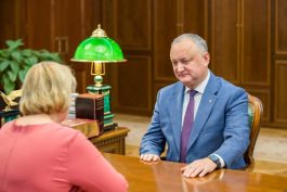 Igor Dodon a semnat decretul de numire a Galinei Balmoș în funcția de consilier prezidențial