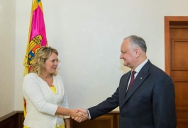 Președintele țării a avut o întrevedere cu noua șefă a misiunii Institutul Internațional Republican în Moldova