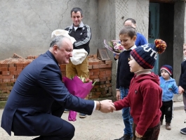 Президент навестил семью Ботезат из села Копчак